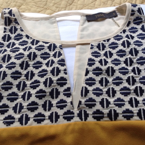 Top - Picture 2 of 2